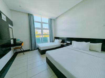 Citrine Hotel Seri Iskandar Exterior foto