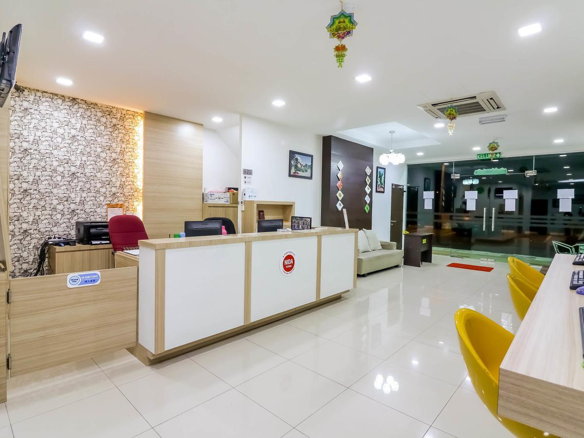 Citrine Hotel Seri Iskandar Exterior foto